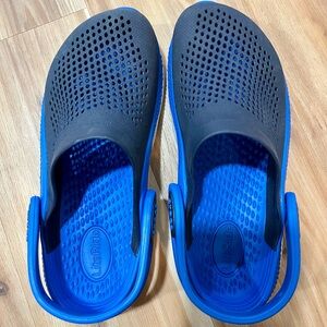CROCS Kids Water Shoes in Blue and Black
